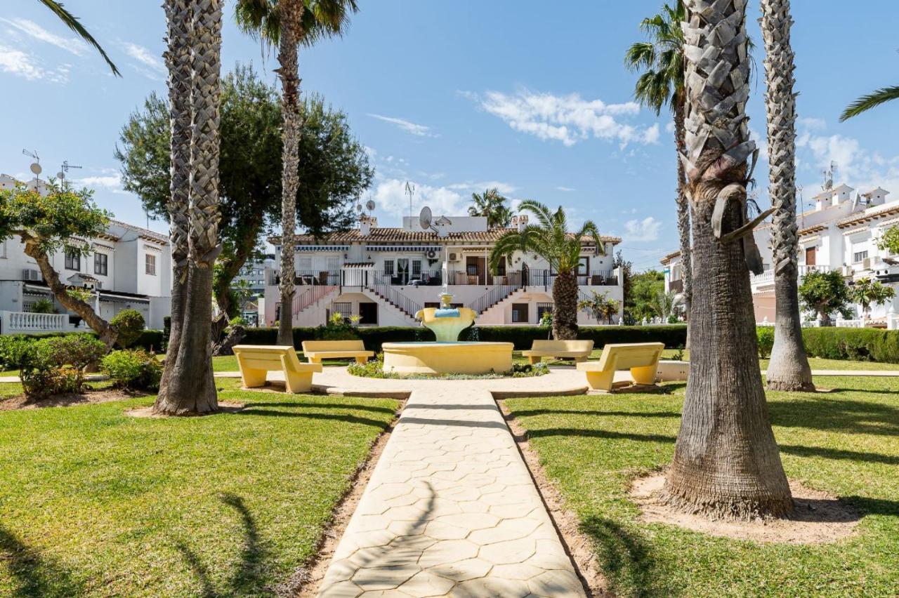 Casa Lago Jardin Alicante Eksteriør billede