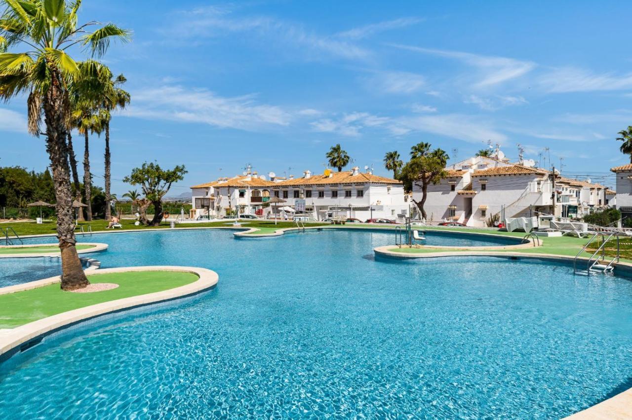 Casa Lago Jardin Alicante Eksteriør billede